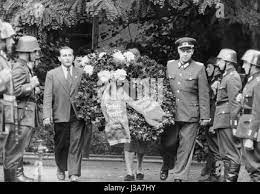 Il funerale di Bertolt Brecht, 1956 Foto stock - Alamy
